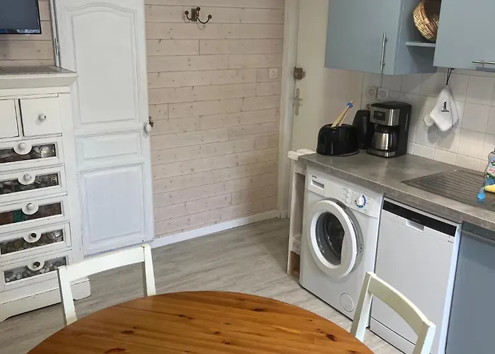 Appartement En Centre-Ville A 100M Du Port.